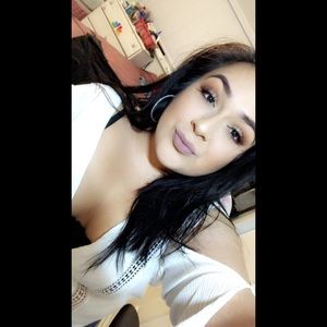 Meet your Posher, Adilene